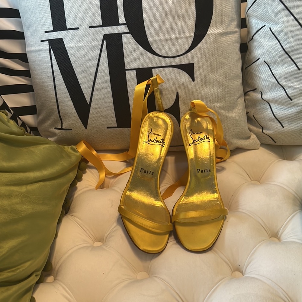 💛 Christian Louboutin Satin strappy sandals 💛 - Picture 3 of 8